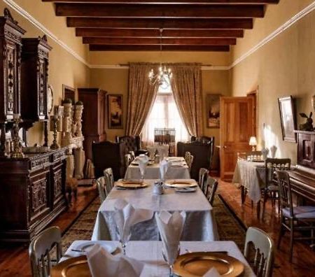 Lord Carnarvon Guesthouse Bagian luar foto